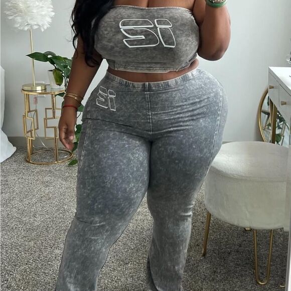 Black and Gray Tube Top + pants set with Logo - Picture 1 of 5